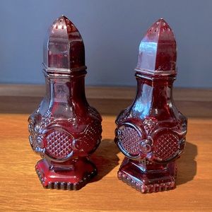 Avon Ruby Red Cape Cod Salt n Pepper set